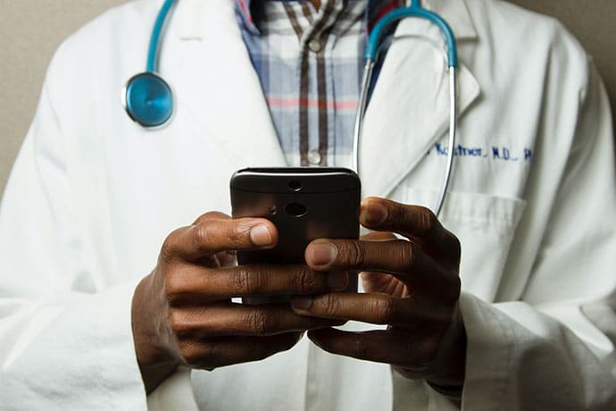 medical doctor smartphone